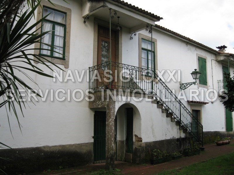 Casa para reformar con terreno de 9.400m2