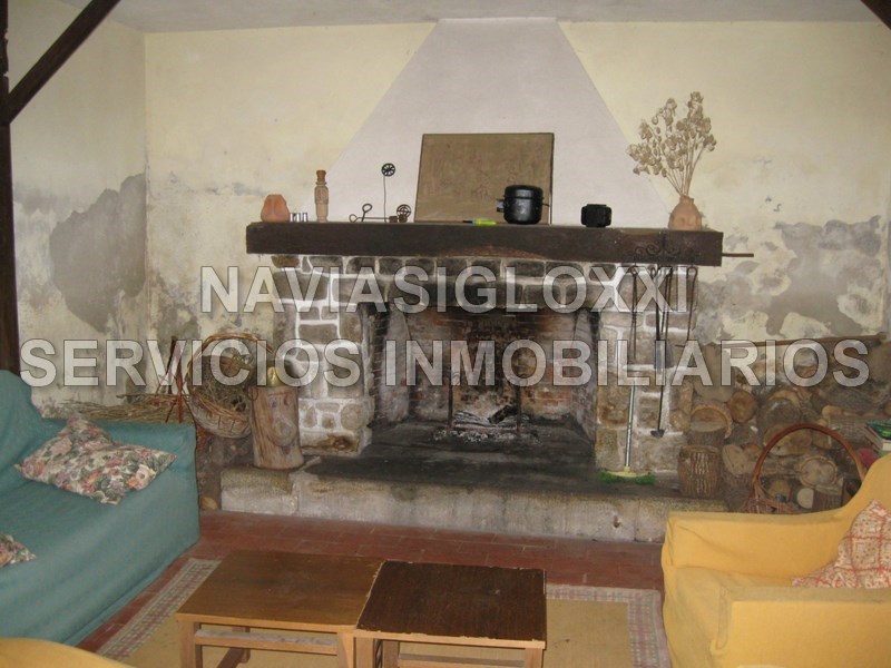 Casa para reformar con terreno de 9.400m2