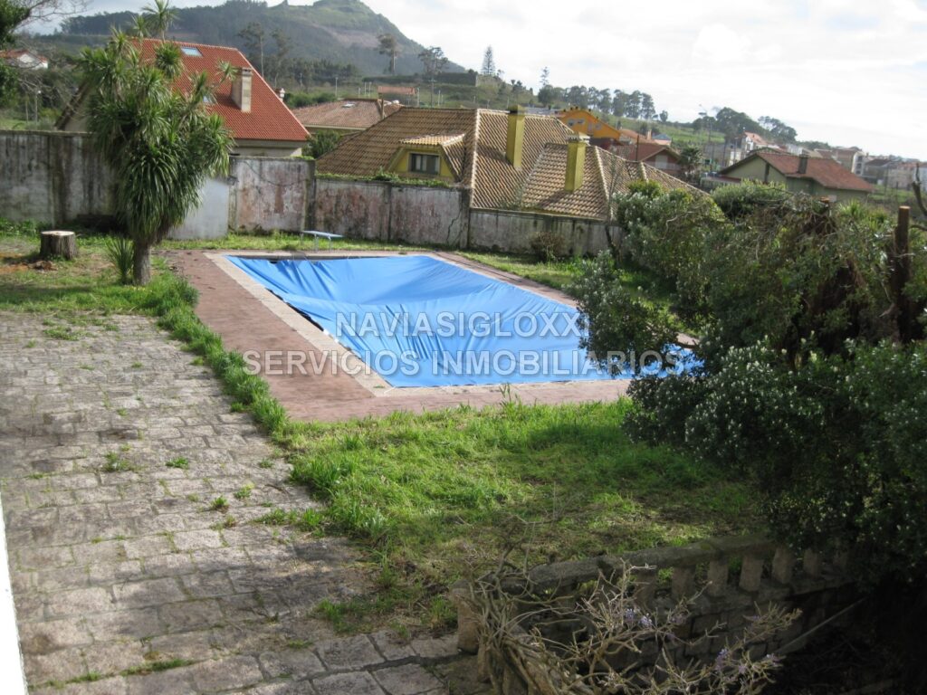 Casa de 474 m2, con más de 5.000 m2 de finca urbanizable