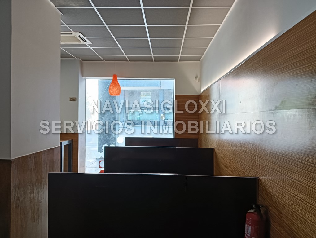 Oportunidad. Bajo más entreplanta, equipado para negocio de hostelería