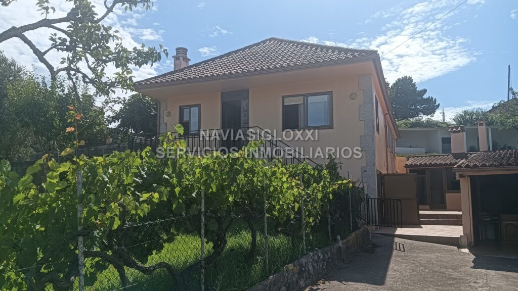 Fantástica casa en Nigrán con varias edificaciones anexas