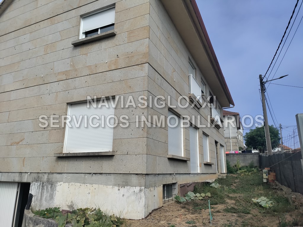 Fantástica casa en Coruxo con fachada en piedra